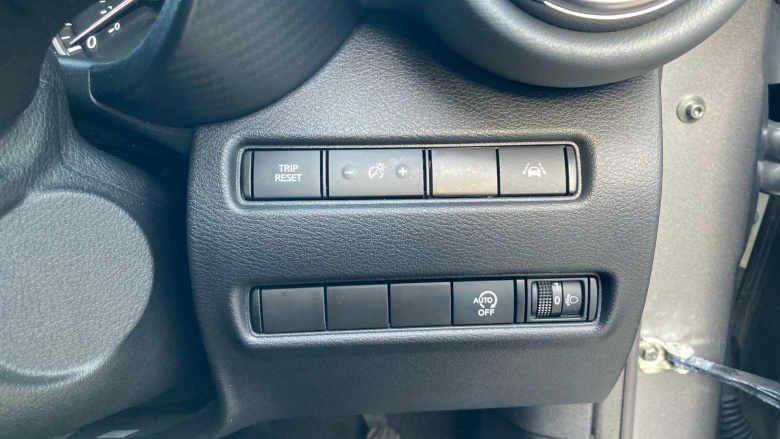 Nissan Juke 1.0 DiG-T 114 N-Connecta 5dr DCT Petrol Hatchback